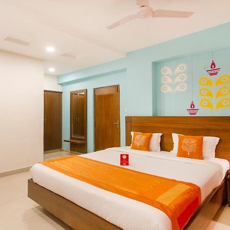 Vaccinated Staff - Oyo 11400 The Down Town Suites Hyderabad Exterior foto