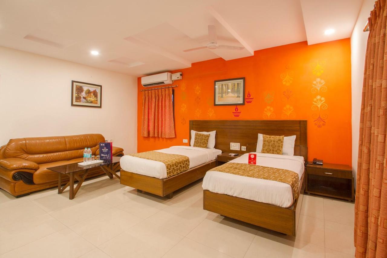 Vaccinated Staff - Oyo 11400 The Down Town Suites Hyderabad Exterior foto