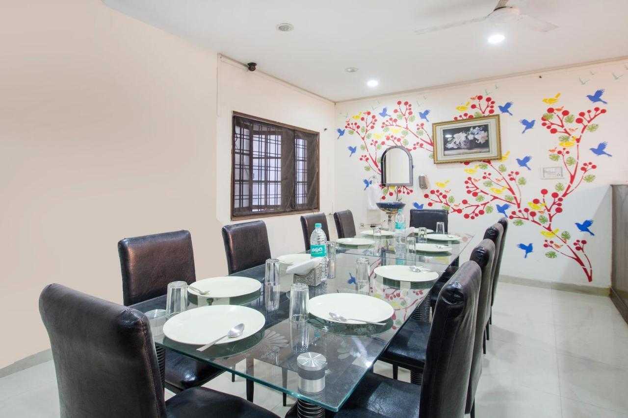 Vaccinated Staff - Oyo 11400 The Down Town Suites Hyderabad Exterior foto