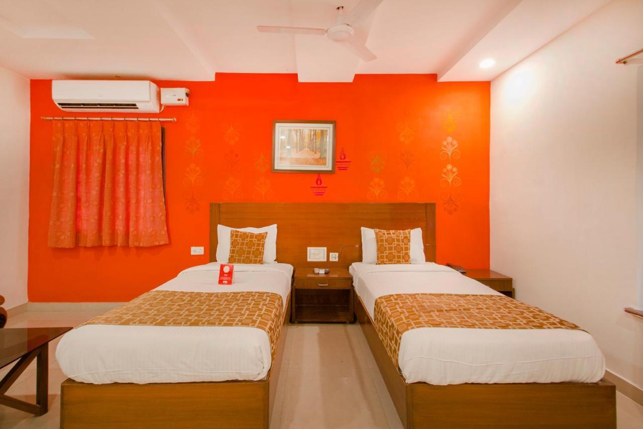 Vaccinated Staff - Oyo 11400 The Down Town Suites Hyderabad Exterior foto