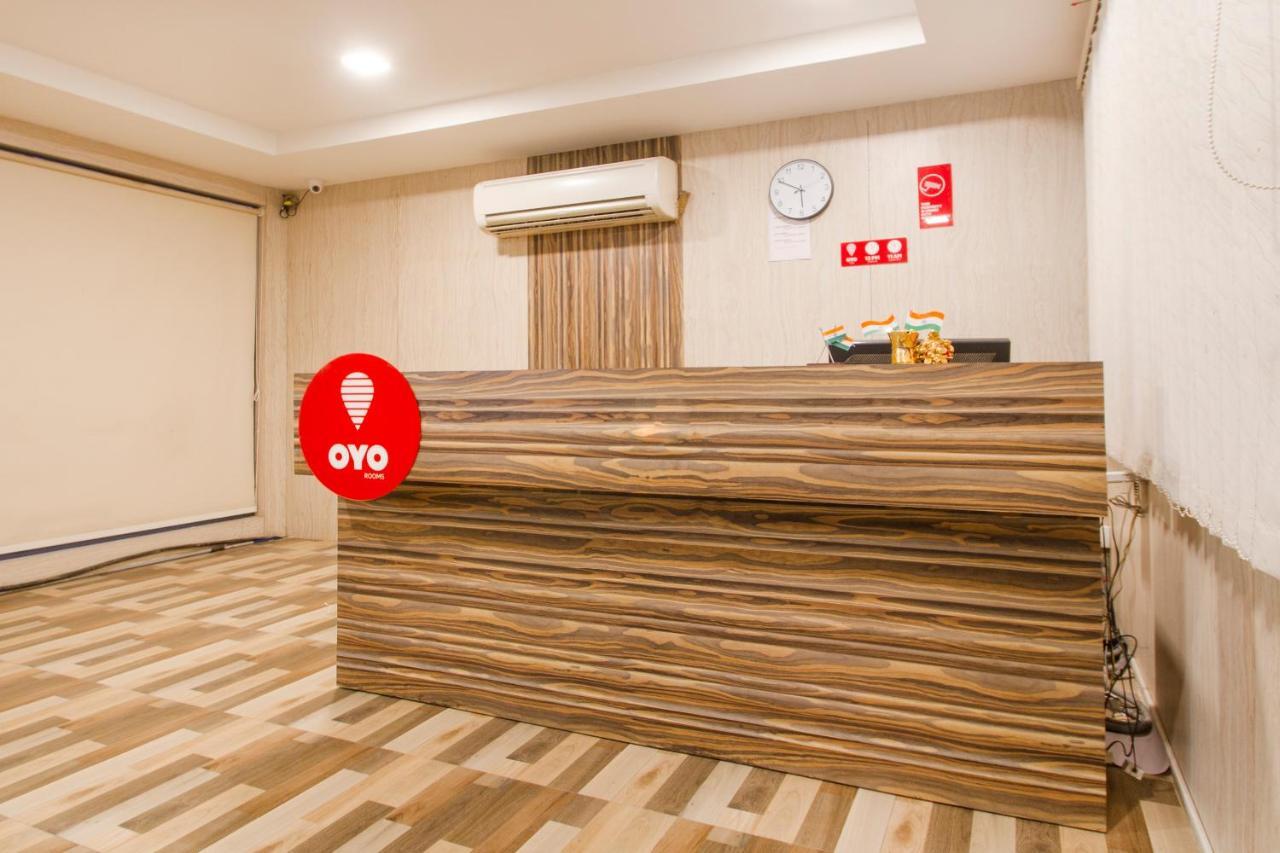Vaccinated Staff - Oyo 11400 The Down Town Suites Hyderabad Exterior foto