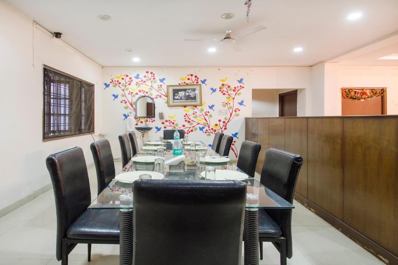 Vaccinated Staff - Oyo 11400 The Down Town Suites Hyderabad Exterior foto