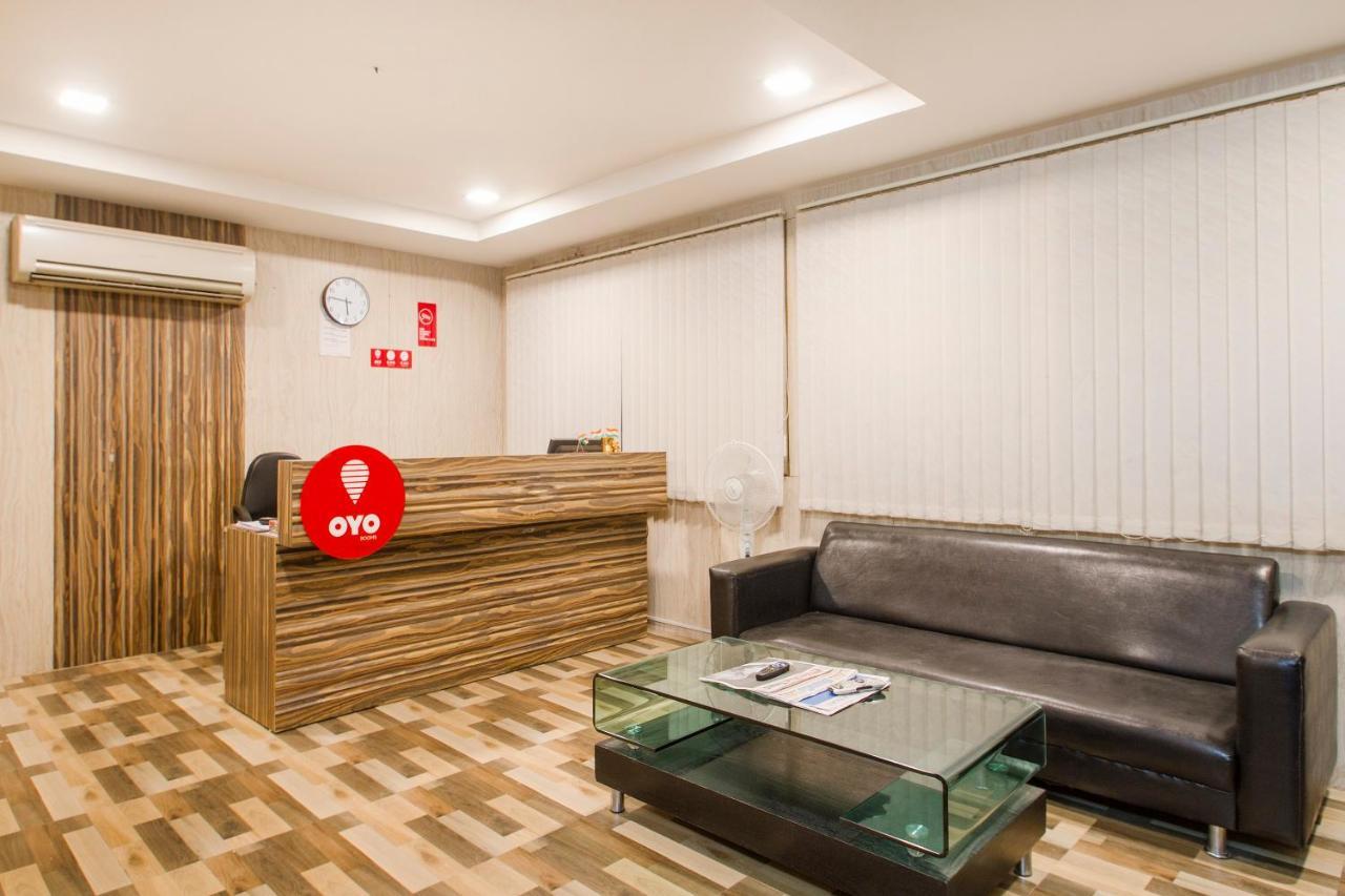 Vaccinated Staff - Oyo 11400 The Down Town Suites Hyderabad Exterior foto