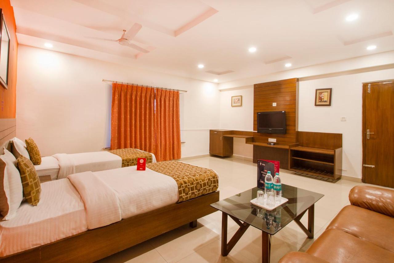 Vaccinated Staff - Oyo 11400 The Down Town Suites Hyderabad Exterior foto