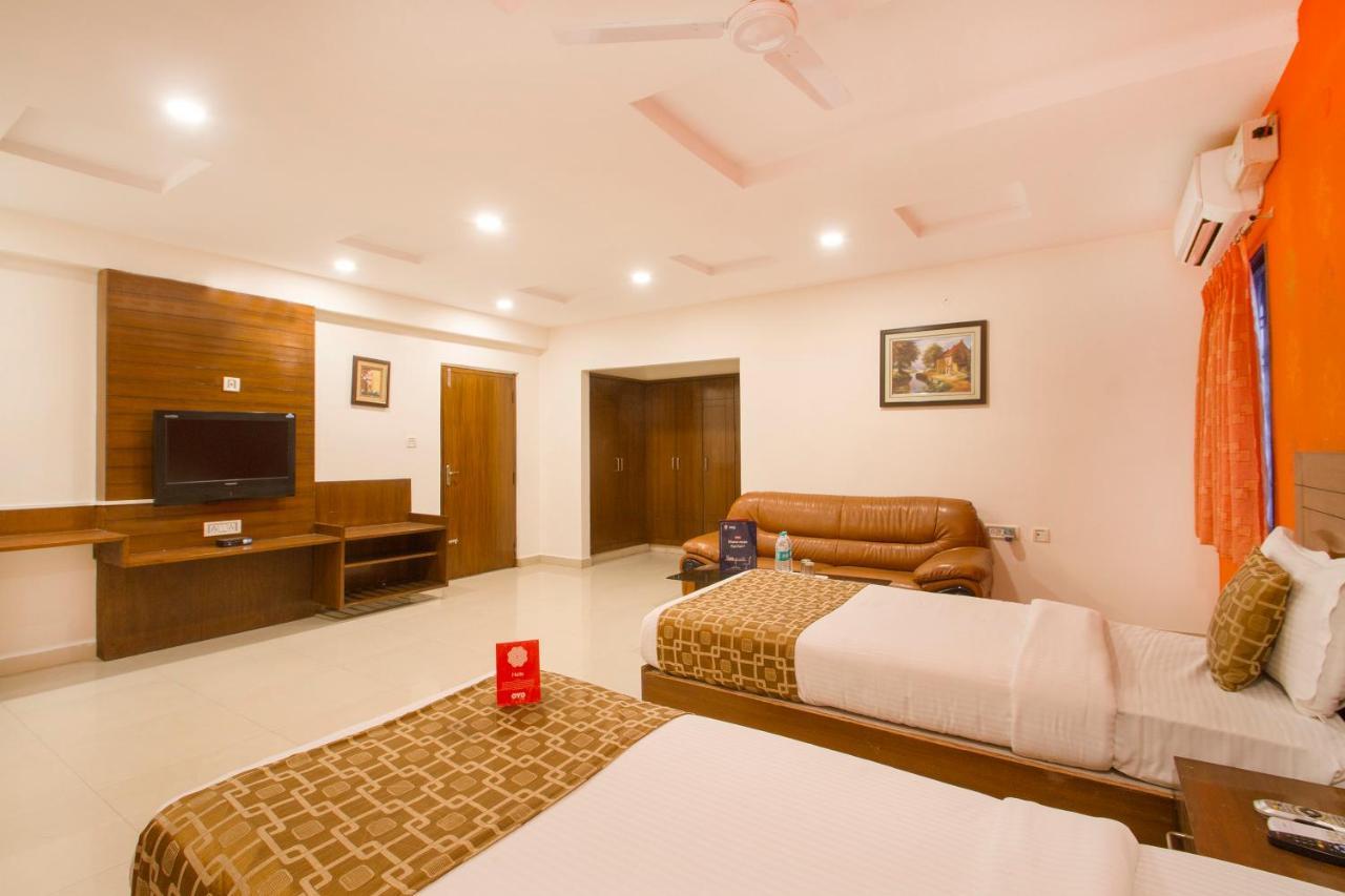 Vaccinated Staff - Oyo 11400 The Down Town Suites Hyderabad Exterior foto