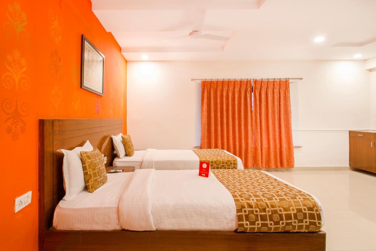 Vaccinated Staff - Oyo 11400 The Down Town Suites Hyderabad Exterior foto